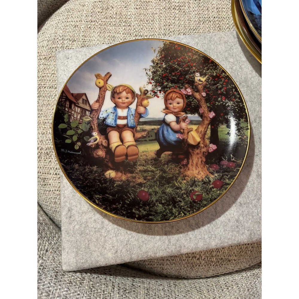 Plate Danbury‎ Mint Apple Tree Boy and Girl